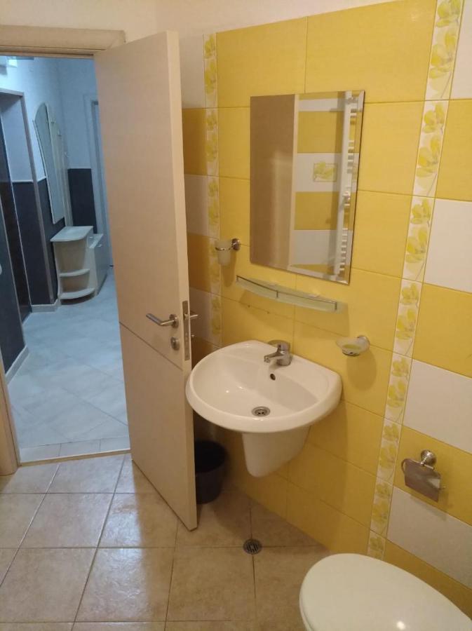 Appartamento Rubin-2 Pomorie Esterno foto